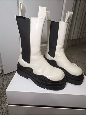 Bottega Veneta Tire Chelsea Boots